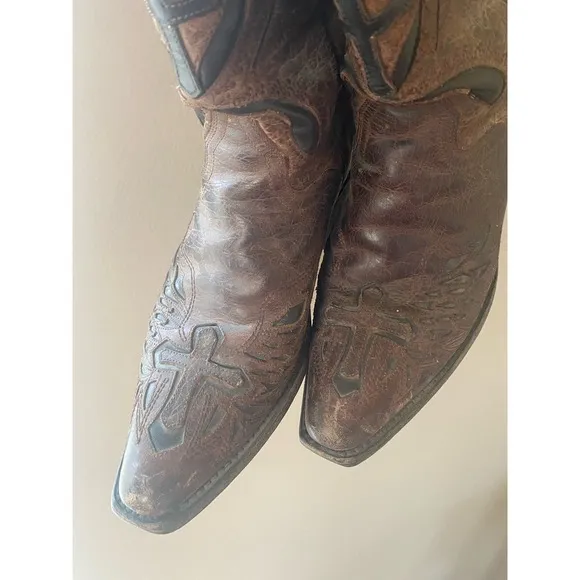 JB Dillon leather embossed cross boots western size 8.