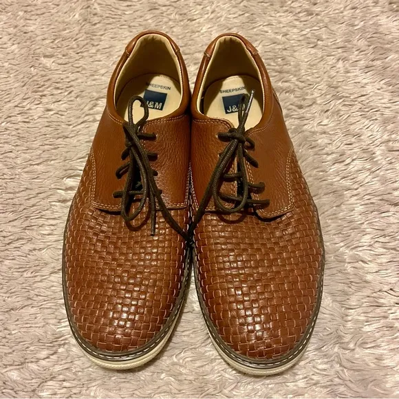 Johnston &amp; Murphy McGuffey woven plain toe shoes. Size 11.5 men's.