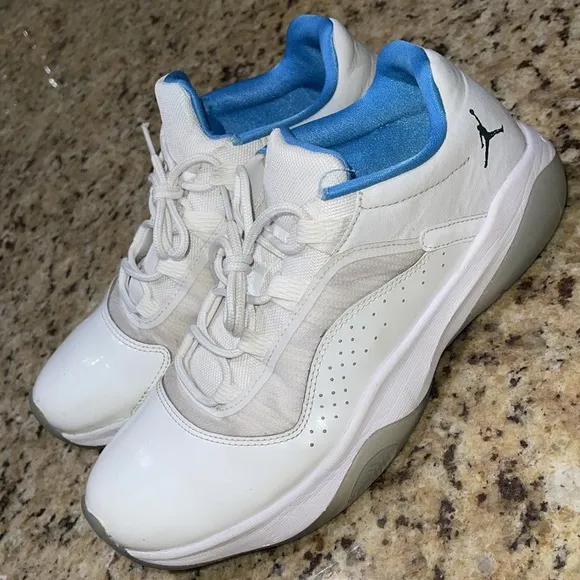 Jordan 11 CMFT Low Legend Blue