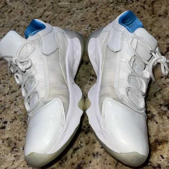 Jordan 11 CMFT Low Legend Blue