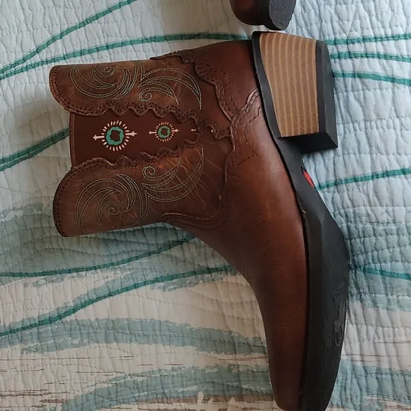 Justin Boots Women’s Leather Upper L9514 Size 7 B