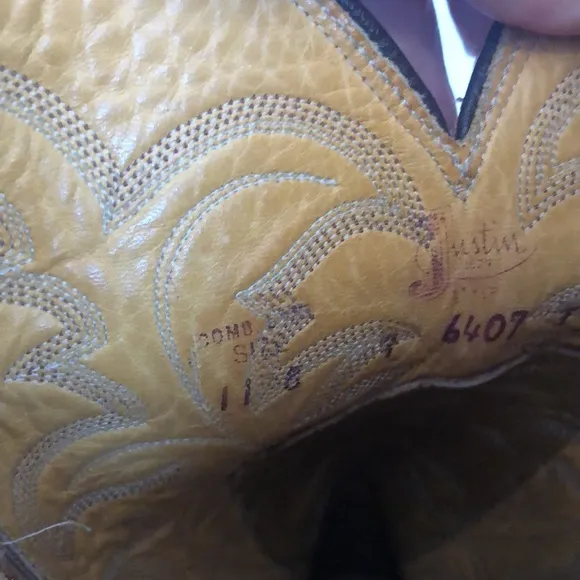 Justin Cowboy Boots Size 11