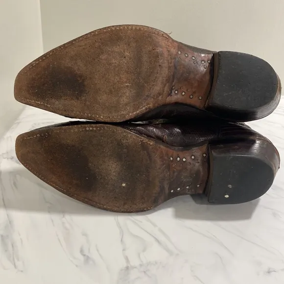 Justin men’s cowboy boots size 10