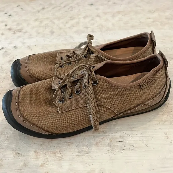 Keen 5475-SHTK Brown Shitake Canvas Lace Up Hiking Shoe Women's | size 8