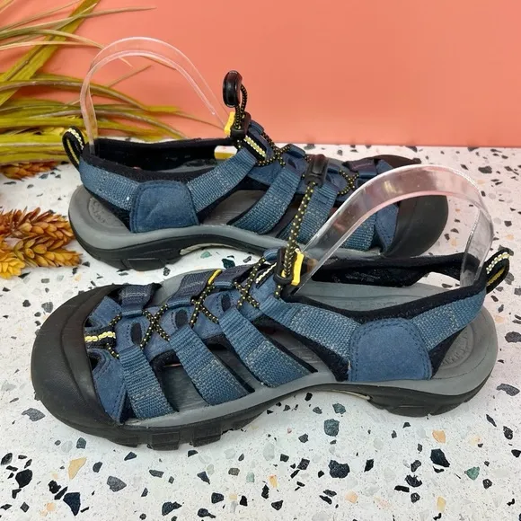 KEEN Fisherman Navy Wateproof Hiking Women’s Performance Shoes Sz 8.5