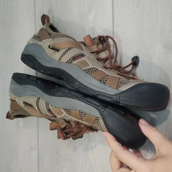 Keen Mens Outdoor Hiking Sneakers shoes sz 9