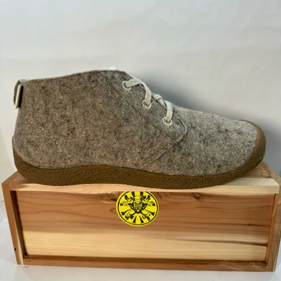Keen Mosey Wool Chukka Boots Taupe Felt/Birch 1026806 Men’s Size 10.5