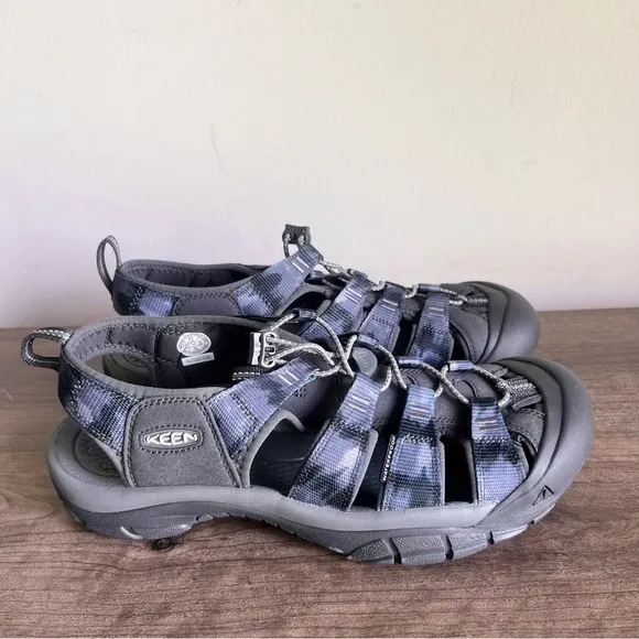 Keen Newport H2 Monochrome Steel Grey Men's Sandal Size 11 SKU#243015