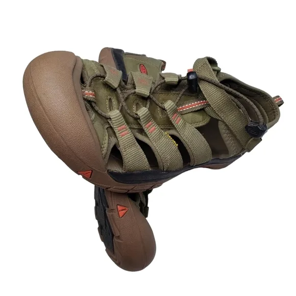 Keen | Olive Green Round Bump Toe Outdoor Hiking Toggle Athletic Shoes Men's 7