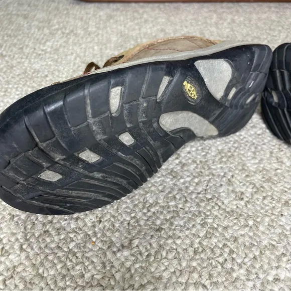 Keen Presidio hiking shoes