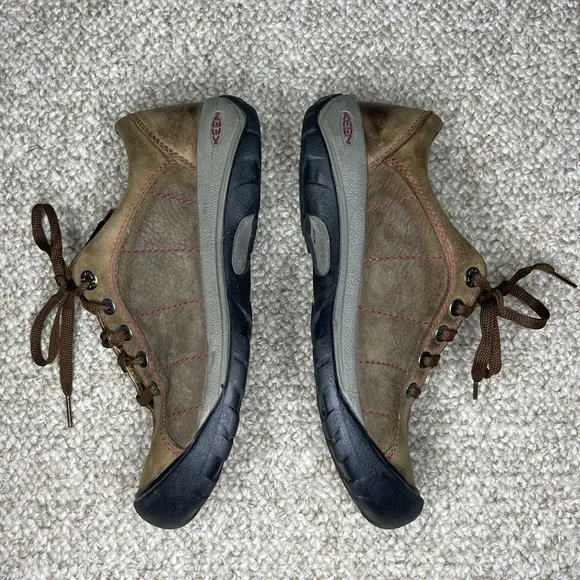 Keen Presidio hiking shoes