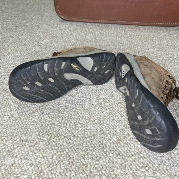 Keen Presidio hiking shoes