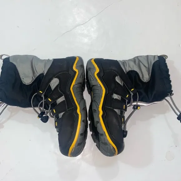Keen Waterproof Kids Boots Size 1 US Shoes