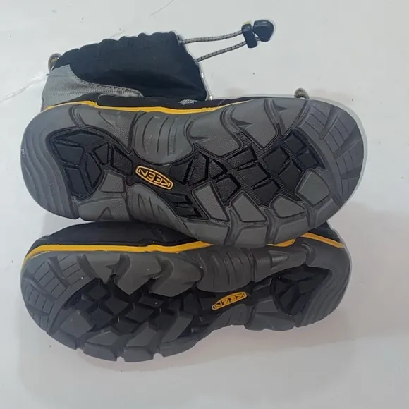 Keen Waterproof Kids Boots Size 1 US Shoes