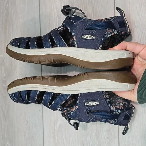 Keen Women's Outdoor Hikinig Fisherman Blue Sandals Shoes Sz 9.5