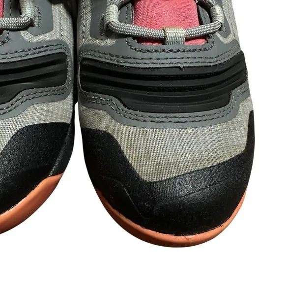KEEN Women's Tempo Flex Waterproof Hiking Shoes Size 6 Gray Pink Trail Outdoor