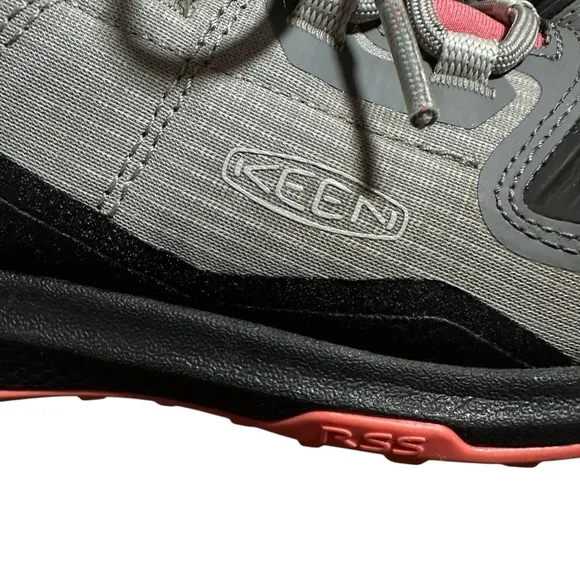 KEEN Women's Tempo Flex Waterproof Hiking Shoes Size 6 Gray Pink Trail Outdoor
