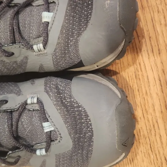 Keen Women’s Terradora II Waterproof Low Height Hiking Shoe Gray Size 8.5