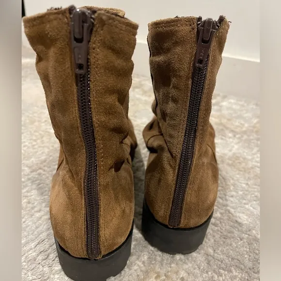 Kentia Brown Suede Boots Women’s EU Size 39 or US 8.5 Made in Italy RARE
