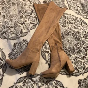 Knee Boots