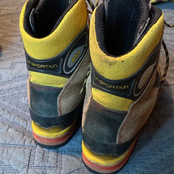 La Sportiva mountaineering boots - men’s size 43 / 10