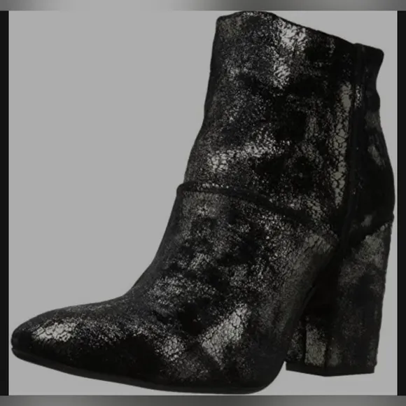 Ladies Charles David Celeste Ankle Boots 38.5. (8) Velvet Bootie Gold Silver
