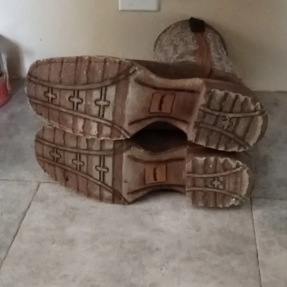 LAREDO boots 8.5 men