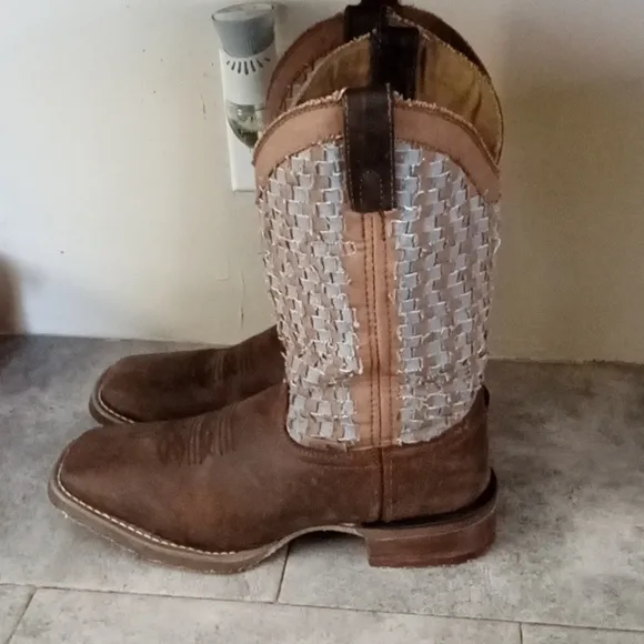 LAREDO boots 8.5 men