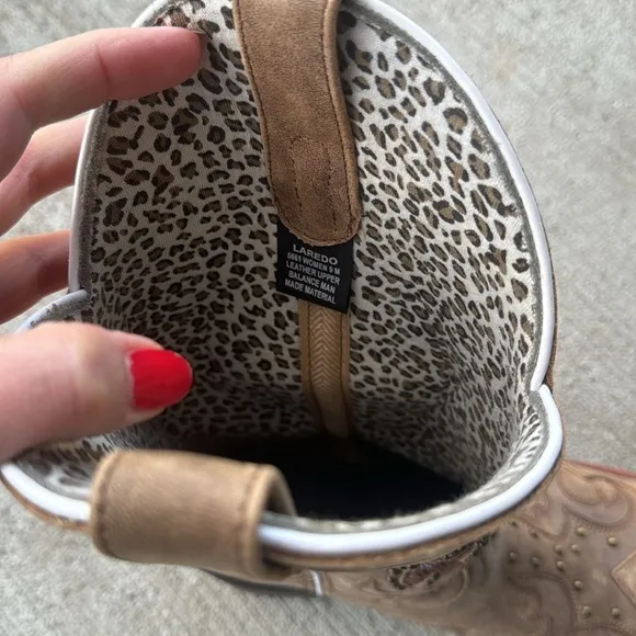 Laredo cowgirl boots
