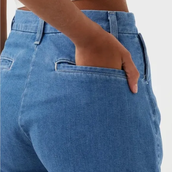 LEVIS MADE &amp; CRAFTED mom jean trouser shorts blue high rise size 31”