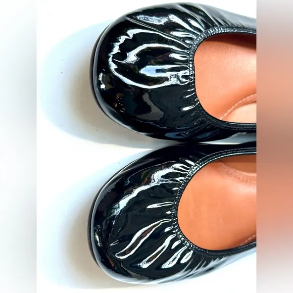 Like New Lanvin Black Patent Leather Ballerina Flats, size 37.5