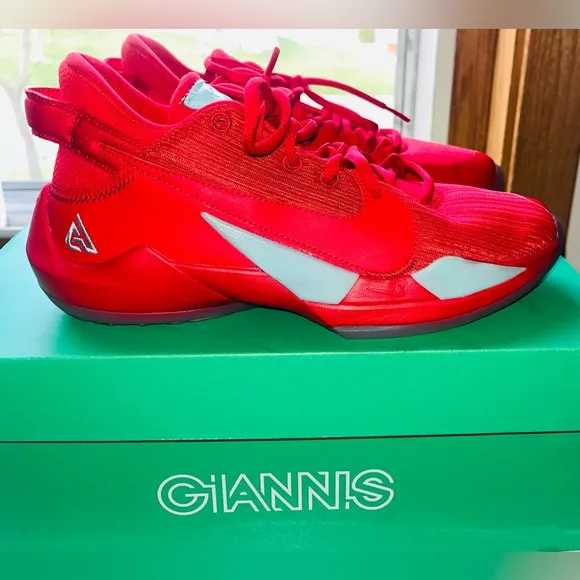 *LIKE-NEW*Nike ‘Zoom Freak 2’ (University Red), Youth Size 6 / Women’s Size 7.5.