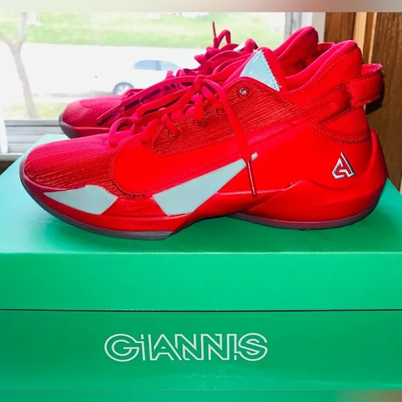 *LIKE-NEW*Nike ‘Zoom Freak 2’ (University Red), Youth Size 6 / Women’s Size 7.5.