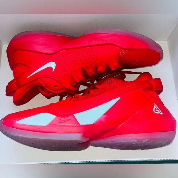 *LIKE-NEW*Nike ‘Zoom Freak 2’ (University Red), Youth Size 6 / Women’s Size 7.5.