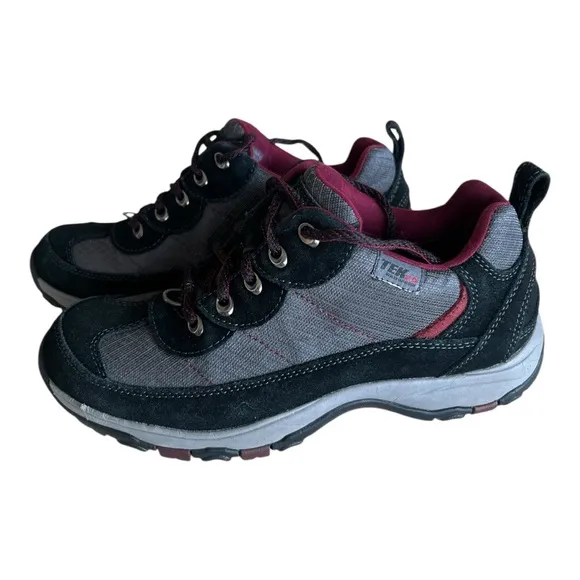 L.L. Bean Black and Gray Tek 2.5 Hiking Shoes with Rugged Sole Size 7.5 M