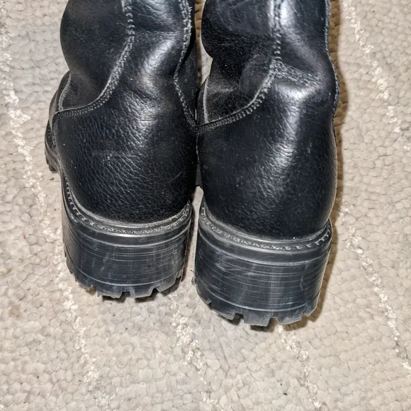 LL Bean black winter leather waterproof boots 8