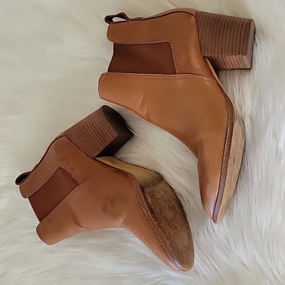 Madewell The Regan boot in brown leather  pull-on, block heel  Women’s Size 7