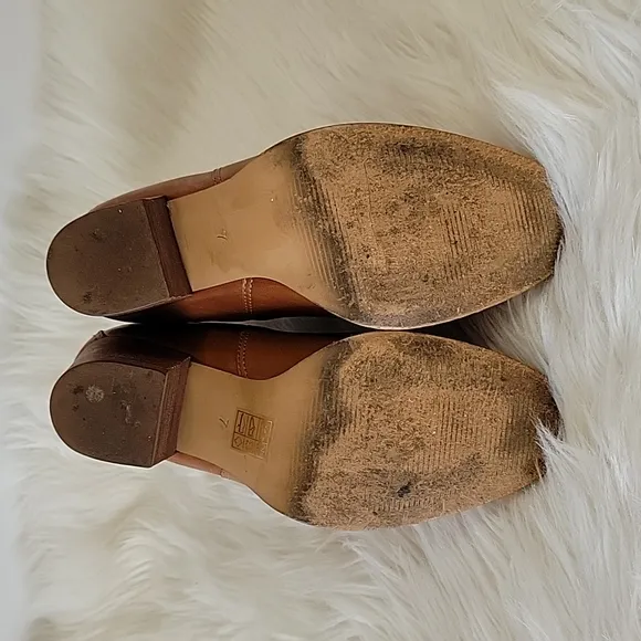 Madewell The Regan boot in brown leather  pull-on, block heel  Women’s Size 7