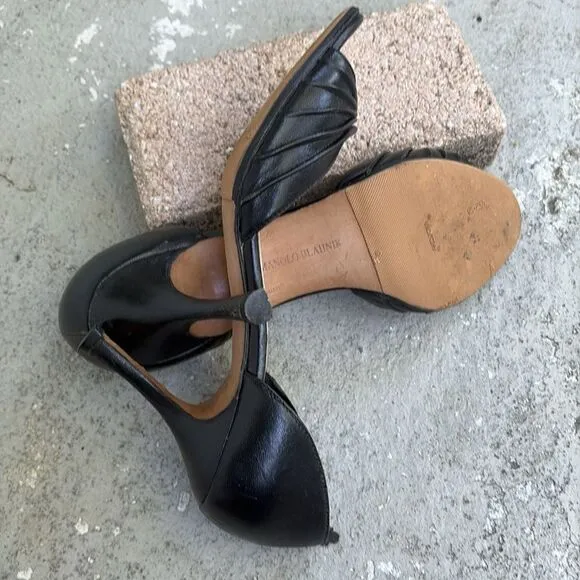 Manolo Blahnik peeptoe