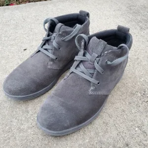 Men Clarks Boots sz 10