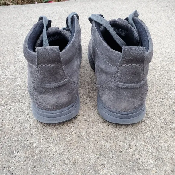Men Clarks Boots sz 10