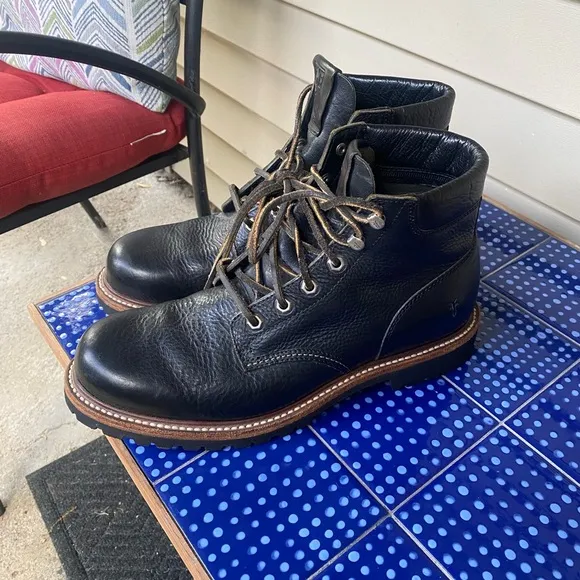 Men Frye boots size9.5 pristine condition