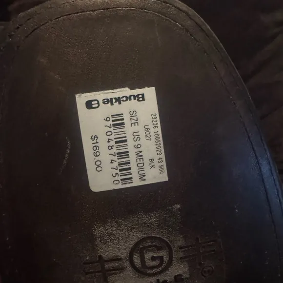 Men’s circle G boots from buckle