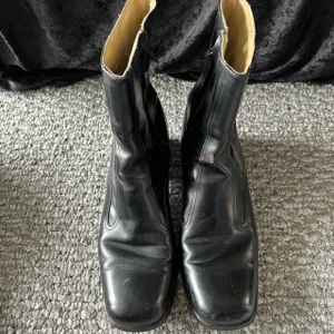 Men’s Florsheim boots
