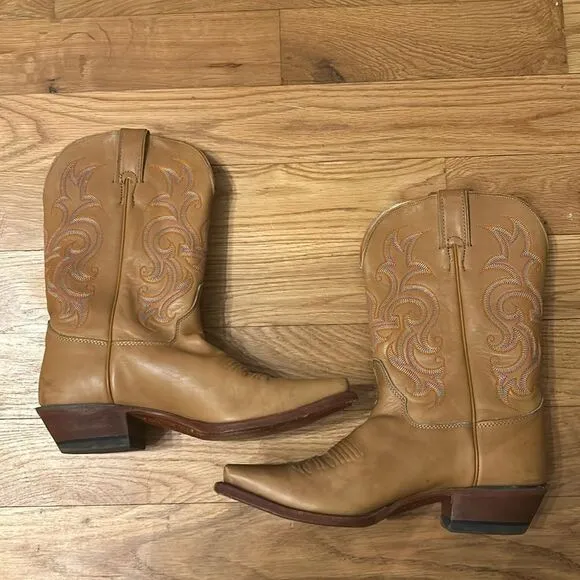 Men’s Justin Boots Butterscotch Colored Western Boots. Size 9B