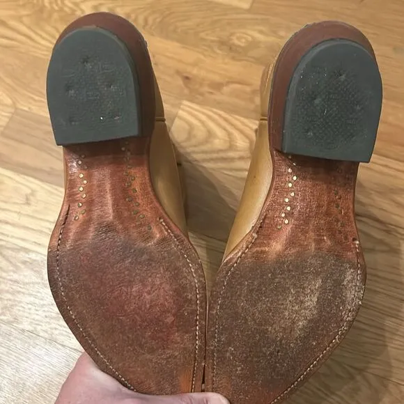 Men’s Justin Boots Butterscotch Colored Western Boots. Size 9B
