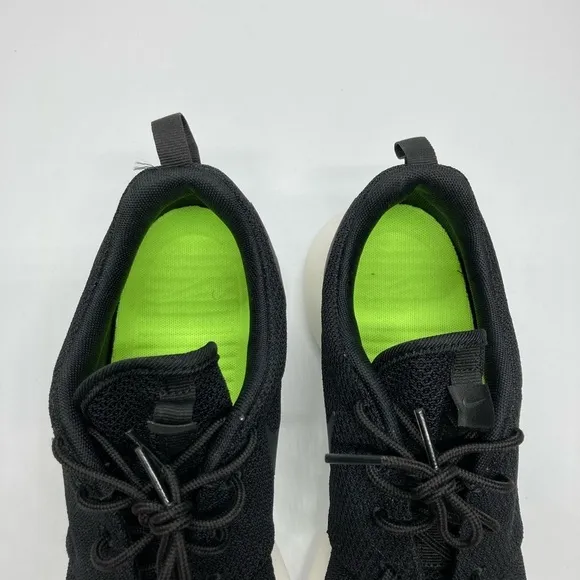Men’s Nike Rose Run Black training shoes Sz 8.5