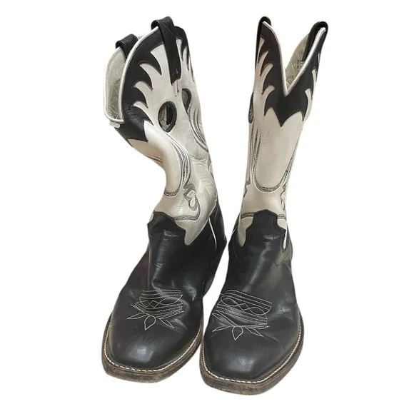 Men’s Olathe Boots Size 9
