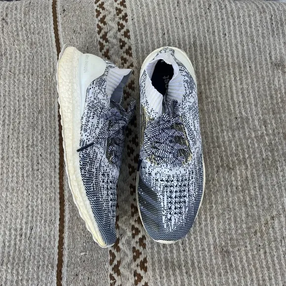 Men's Rare Adidas Ultra Boost Uncaged &quot;Non Dyed White Oreo&quot; Shoes (10.5 US)