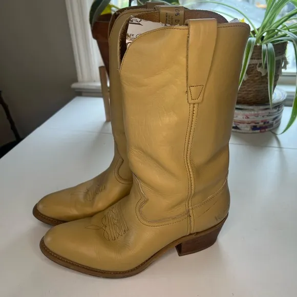 Men’s Tan Leather Western Boots